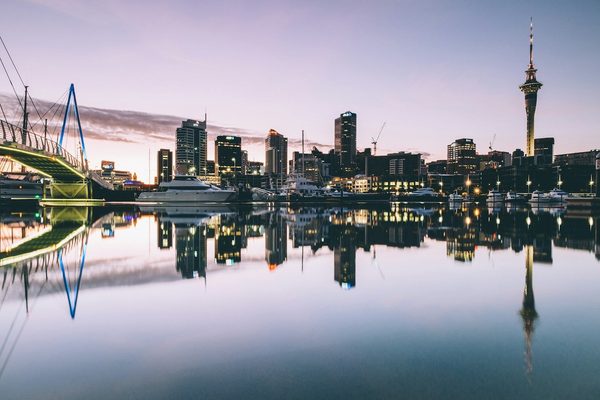 Singles in Auckland: view of the city