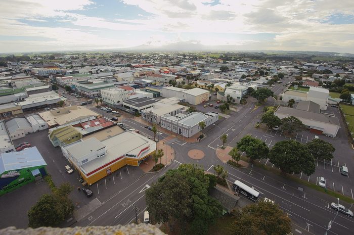 Singles in Hawera: view of the city