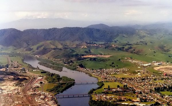Singles in Huntly: view of the city