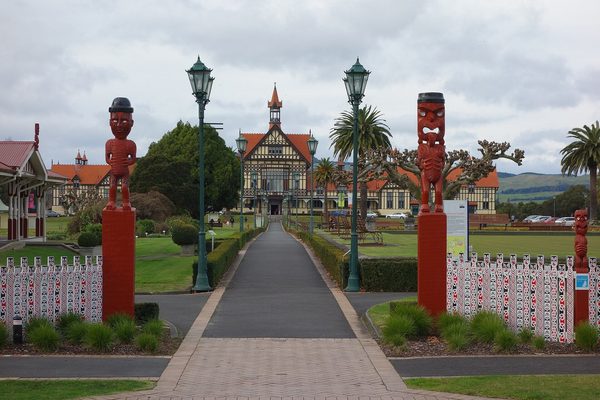 Singles in Rotorua: view of the city