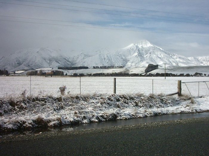 Singles in Southland: view of the city