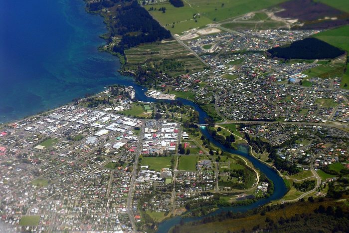 Singles in Taupo: view of the city