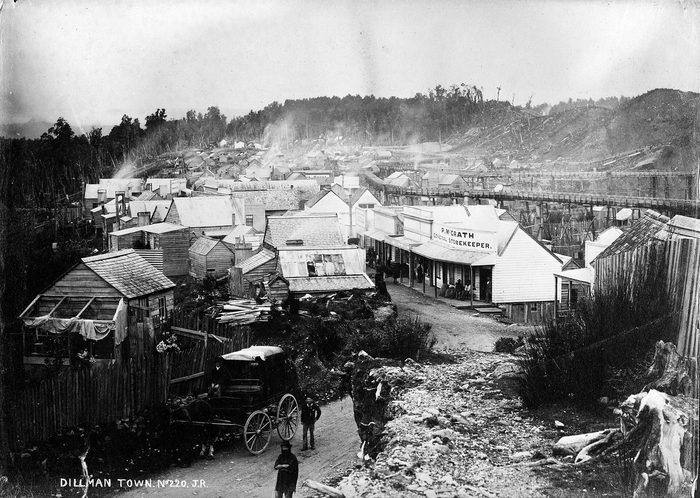 Singles in West Coast: view of the city